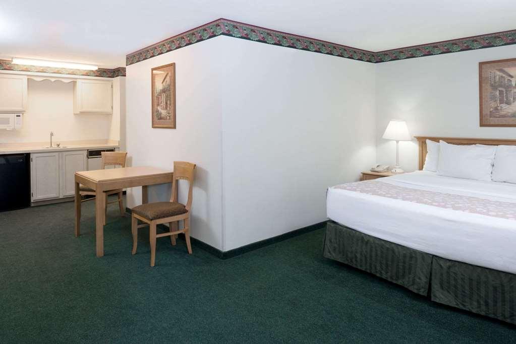 Baymont By Wyndham Coeur D Alene Hotel Coeur d'Alene Room photo